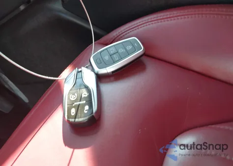 2018 Maserati Ghibli из США, поврежденный, VIN ZAM57XSA2J1286375